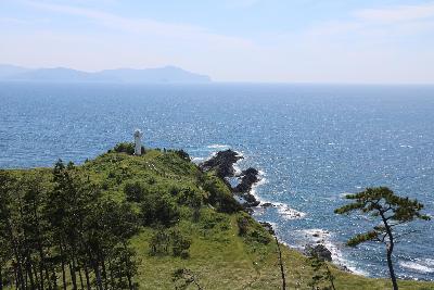 都万地区の景勝地である那久岬の様子