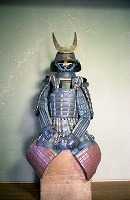 兜と鎧の揃った鉄腹巻の写真