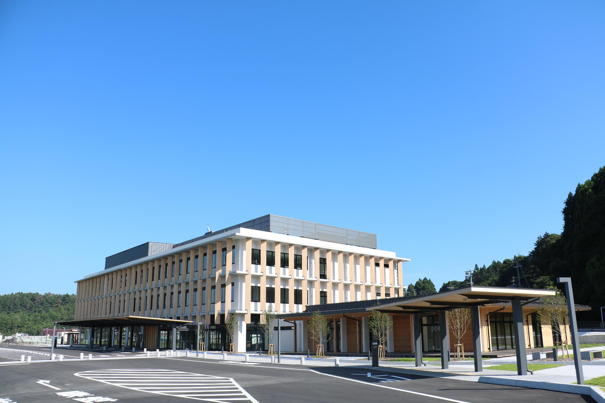 隠岐の島町役場本庁舎 (3)