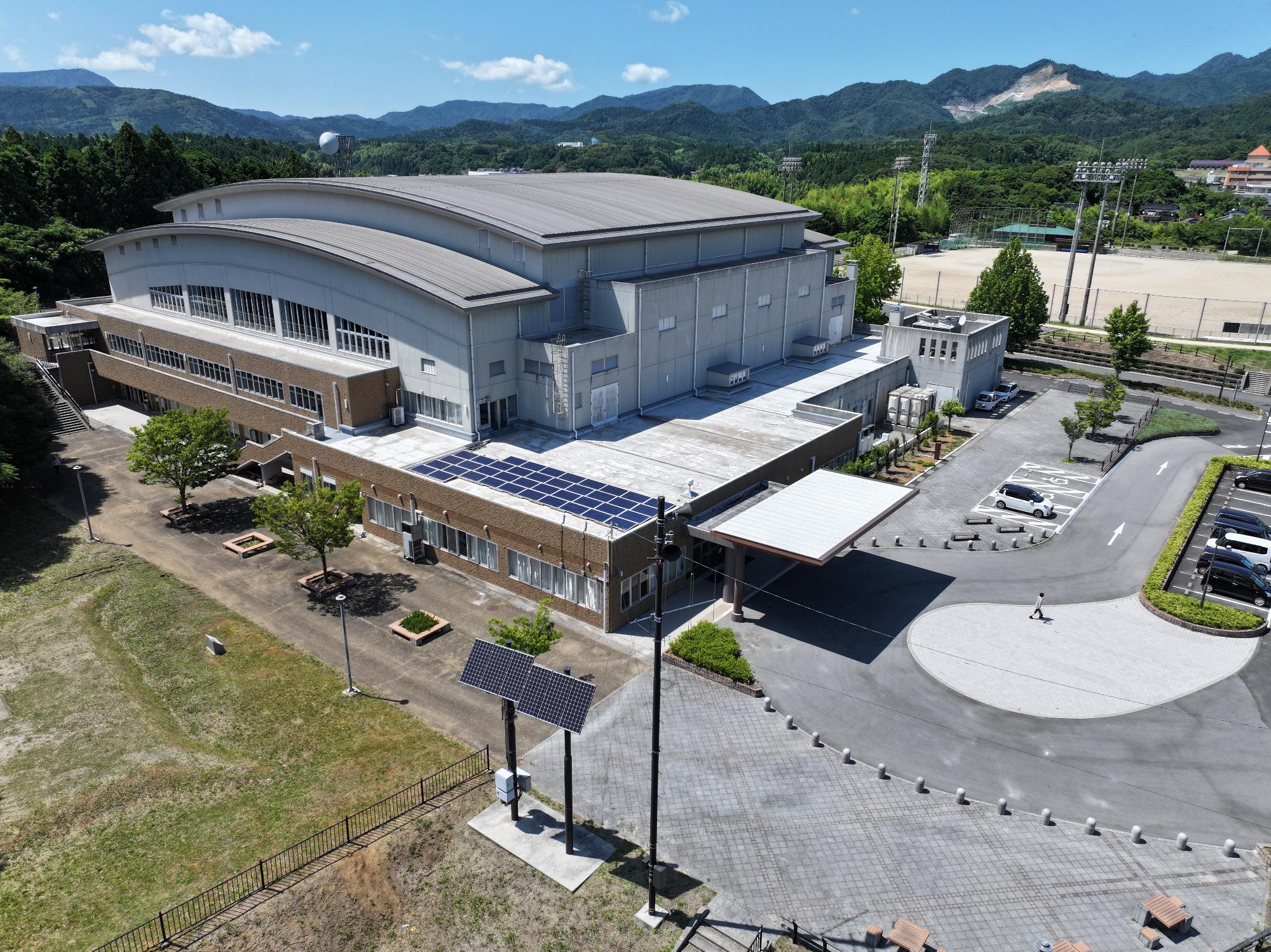 隠岐の島町総合体育館 (1)