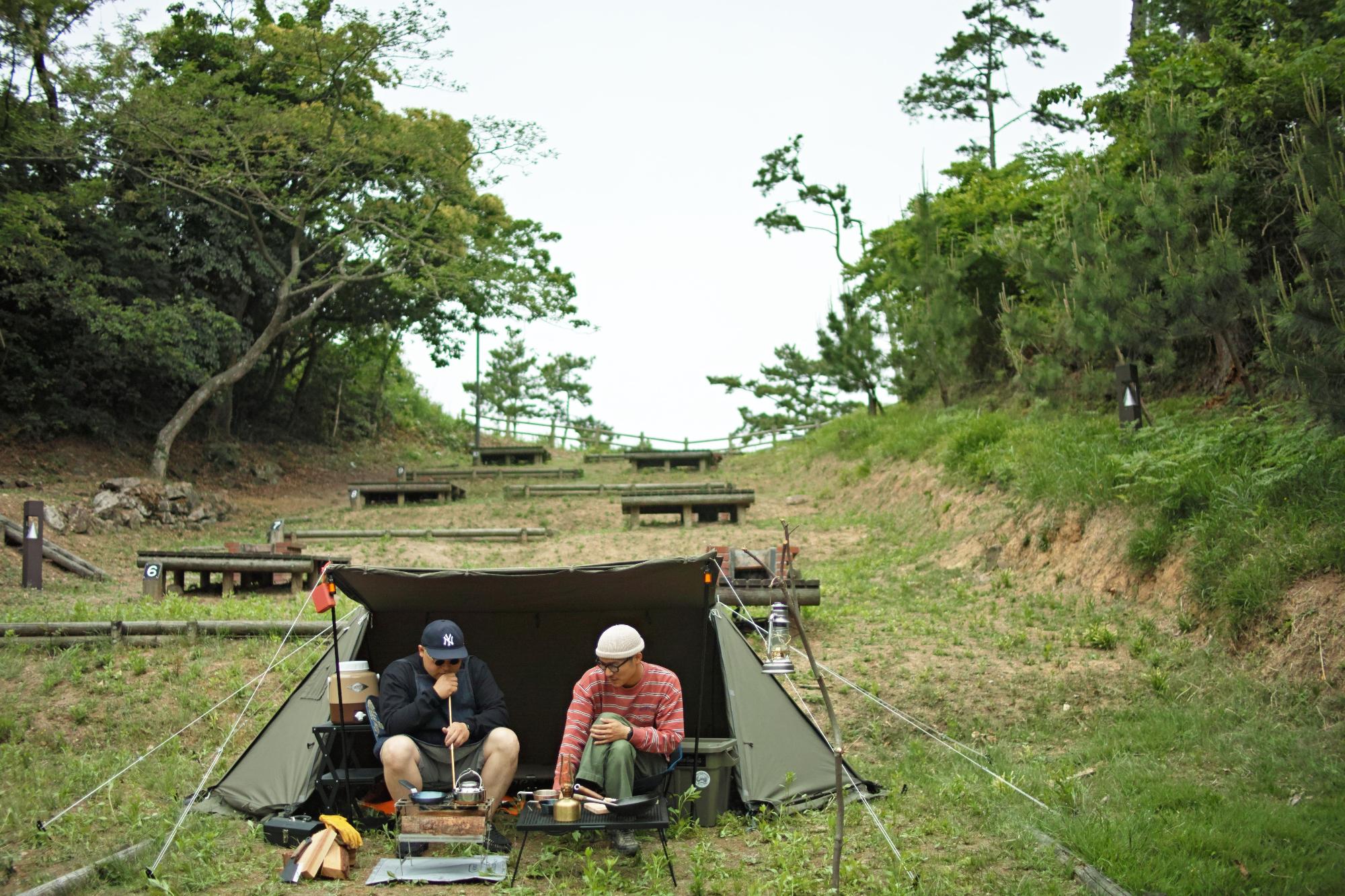 観光地である「浄土ヶ浦海岸」に近いミモザキャンプ場（浄土ヶ浦野営場）の写真