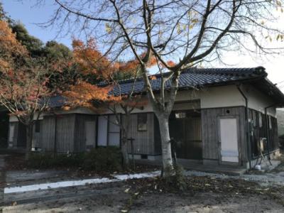 玄関側から見た田見崎住宅1号棟・2号棟の全景の写真