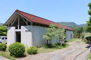 五箇創生館の建物外観の写真