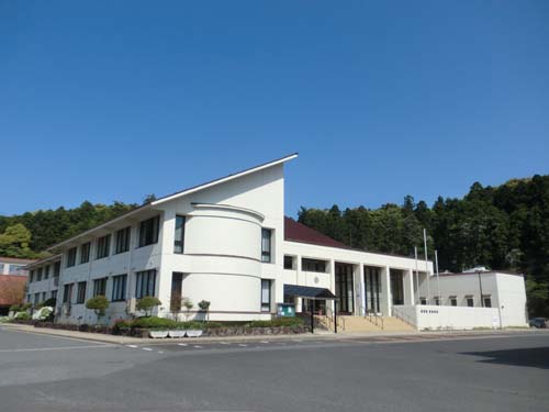 中央公民館の外観の写真