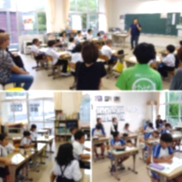 教室で先生の話を聞く児童たちと保護者の複数の写真