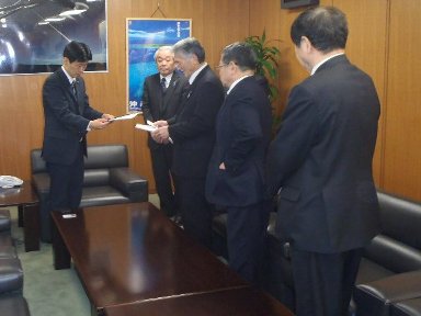 山本領土問題担当大臣