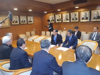 細田衆議院議員と竹下衆議院議員