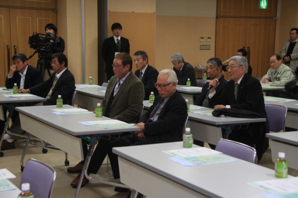 自民党議員来島004