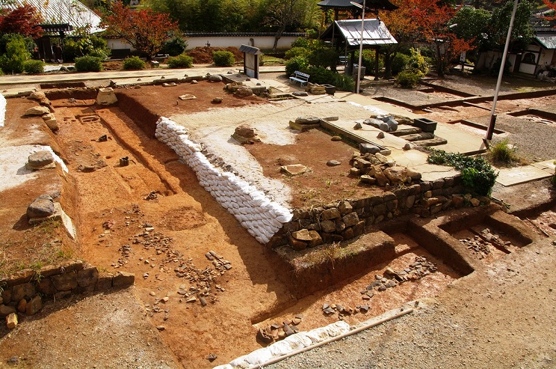 隠岐国分寺発掘調査の状況 隠岐国分寺発掘調査の状況