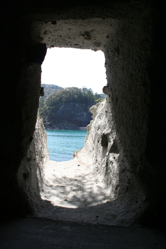 Fukuura Tunnel (2)