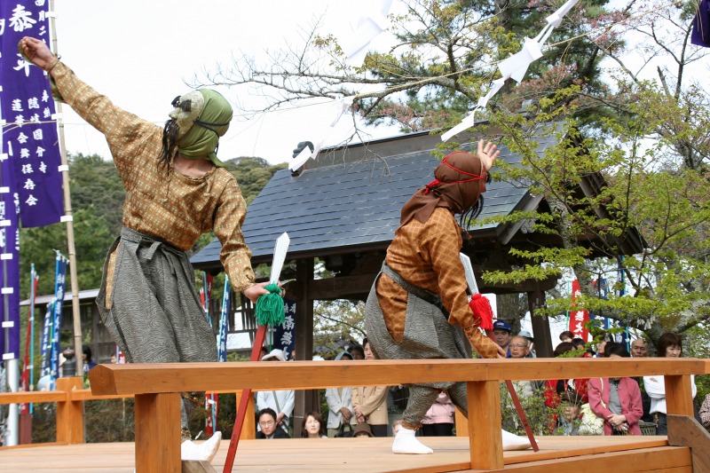 Renge-e Mask Dance at Oki Kokubun Temple (2)