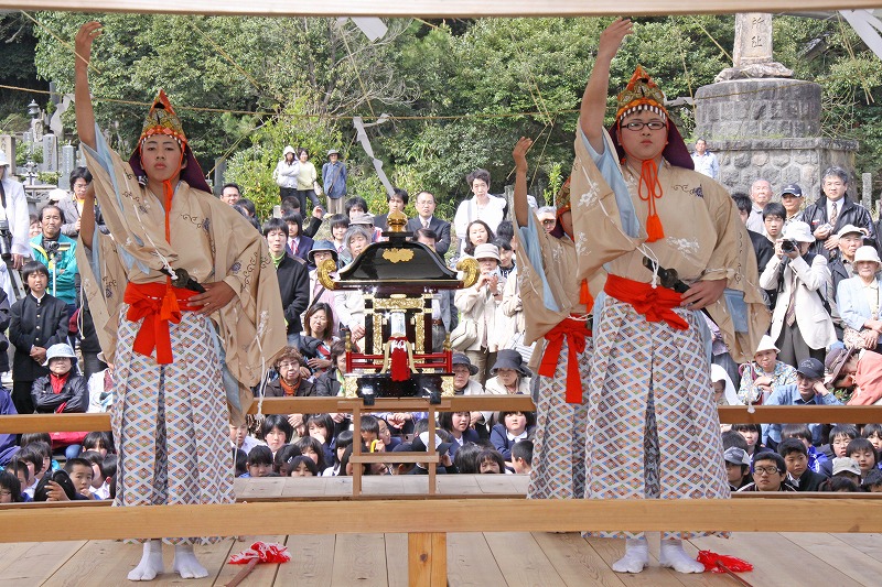 隠岐国分寺蓮華会舞(12)の写真