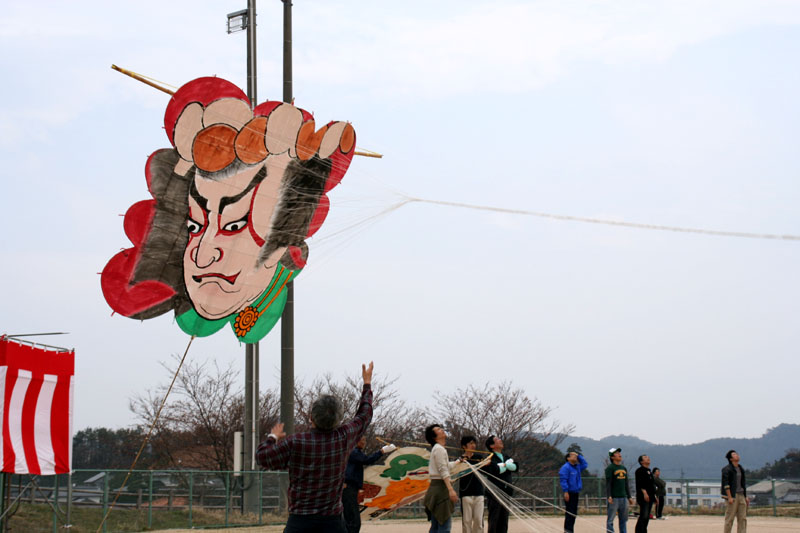 Iguri Kite-Flying (2)