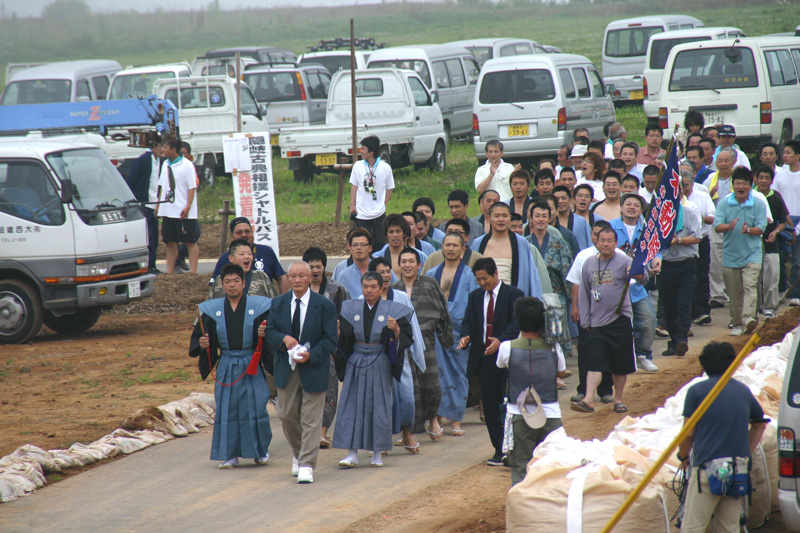 Wrestlers entering the venue (1)