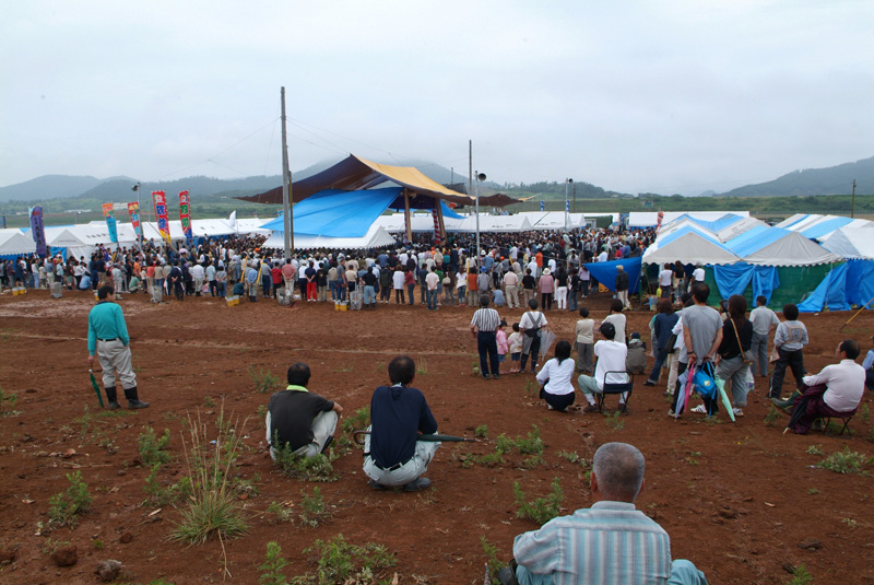 Spectators around venue periphery (1)