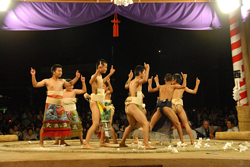 相撲踊りの写真